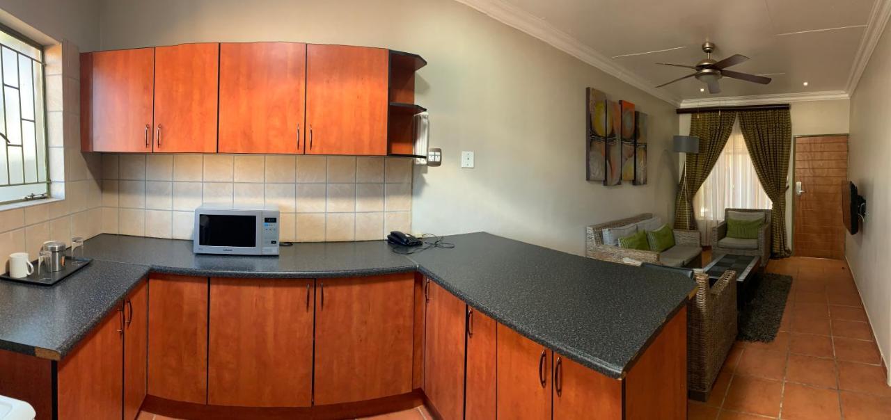 Polokwane Lodge Eksteriør billede